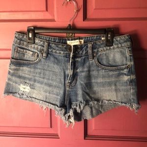 Bullhead jean shorts